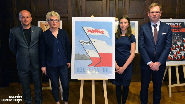Natalia Czaboćko ze Szkoły Podstawowej w Pyrzycach zwyciężyła w konkursie plastycznym Szczecińskie Strajki 1988. Laureatka wykonała plakat poświęcony protestom w szczecińskim porcie. Jej praca będzie prezentowana w Sejmie podczas wystawy opowiadającej o tych wydarzeniach.