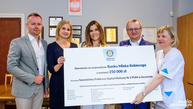 24 maja zostanie otwarty pierwszy w Zachodniopomorskiem Bank Mleka Kobiecego. Powstał w szpitalu na szczecińskich Pomorzanach. W czwartek podpisano umowę darowizny Rotary Club Szczecin Center, który przekazał na ten cel 250 tys. złotych. Za pieniądze kupiono lodówki, zamrażarki i meble.