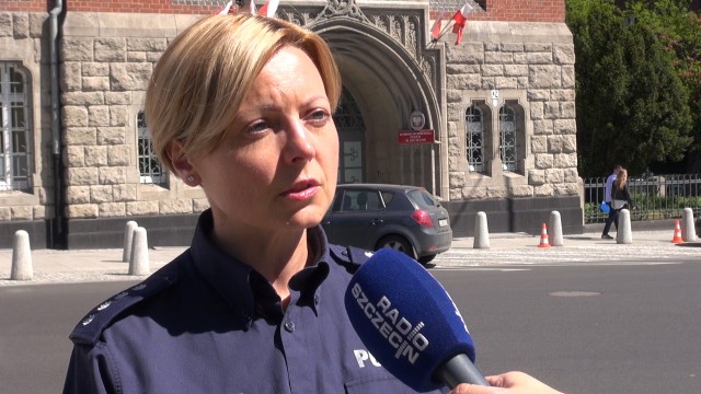Po 30 minutach odstąpiliśmy od reanimacji - tak o śmierci kobiety nad jeziorem Głębokie mówi Maria Flisznik, kierownik Wojewódzkiej Stacji Pogotowia Ratunkowego w Szczecinie. - To była obywatelka Czech - ujawnia policja.