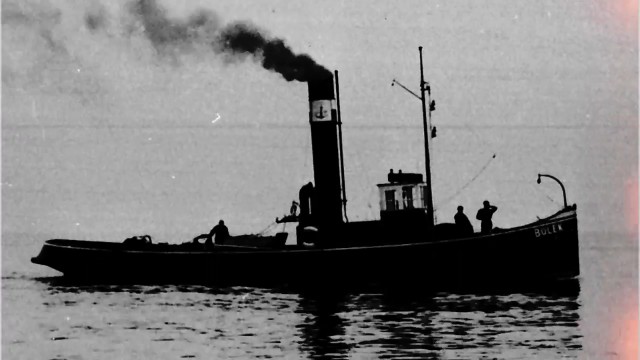 Wciąż brakuje pieniędzy, by wydobyć z Jeziora Dąbie ponad stuletni holownik parowy Bolek. Jednostkę wybudowano w Holandii w 1912 roku. Na dnie jeziora odkryto ją trzy lata temu.