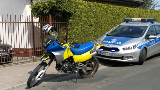 Policyjny pościg na ulicach Szczecina. W czwartek po południu funkcjonariusze na motocyklach ścigali kierowcę motocykla motocrossowego.