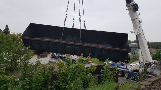 Trasa kolejowa między Szczecinem a Poznaniem jest już przejezdna. Pierwsze pociągi PKP Intercity pojechały po swoich stałych trasach, bez objazdów i komunikacji zastępczej, w sobotę po 7.