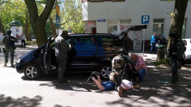 Policjanci Centralnego Biura Śledczego Policji z Zarządu w Szczecinie rozbili gang narkotykowy. Zabezpieczono ponad 12 kg narkotyków.