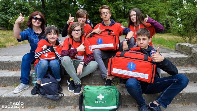 Jak udzielić pomocy pogryzionemu przez psa albo podtopionemu - to wiedzą zachodniopomorscy gimnazjaliści.