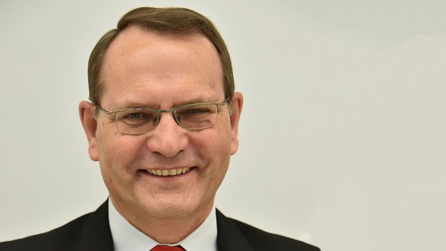 Zaczyna dominować polityka, wykorzystuje się niepełnosprawnych - tak o proteście opiekunów osób niepełnosprawnych w Sejmie mówił w Rozmowach pod krawatem poseł Polskiego Stronnictwa Ludowego Eugeniusz Kłopotek.