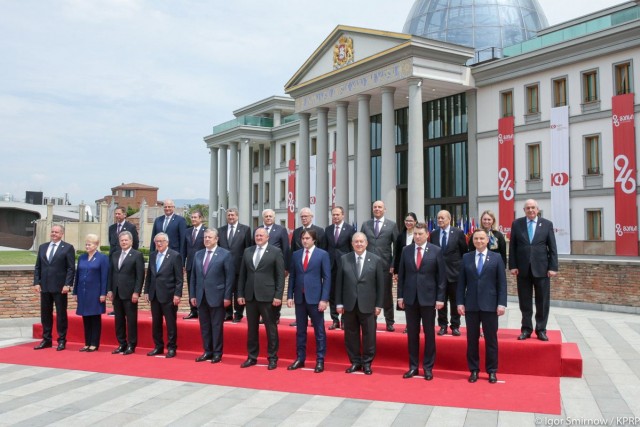 Szef Komisji Europejskiej powiedział w Tbilisi, że chce, by dzisiejszy dzień był początkiem nowego rozdziału w historii Gruzji i Unii Europejskiej.