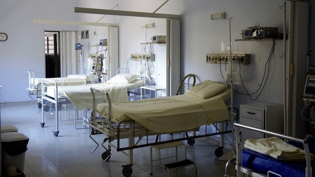 Brakuje lekarzy na oddziale ginekologicznym w szpitalu w Kamieniu Pomorskim. Jeżeli w ciągu kilku tygodni nie uda się znaleźć nowego specjalisty, to placówka będzie musiała zawiesić działanie oddziału.