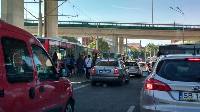 Zdarzenie drogowe na ulicy Energetyków w kierunku Centrum.