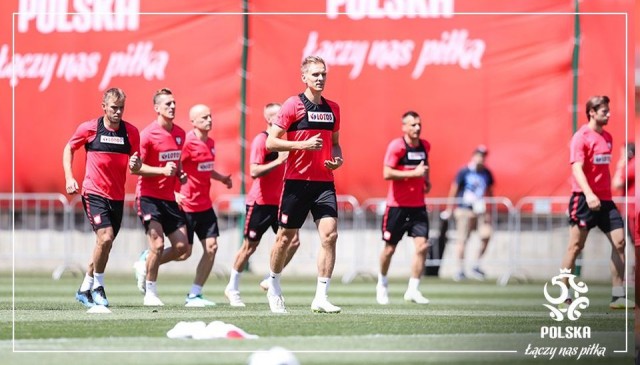 Przez najbliższe tygodnie życie wielu Polaków na całym świecie zdominują piłkarskie mistrzostwa świata, które w czwartek rozpoczęły się w Rosji.