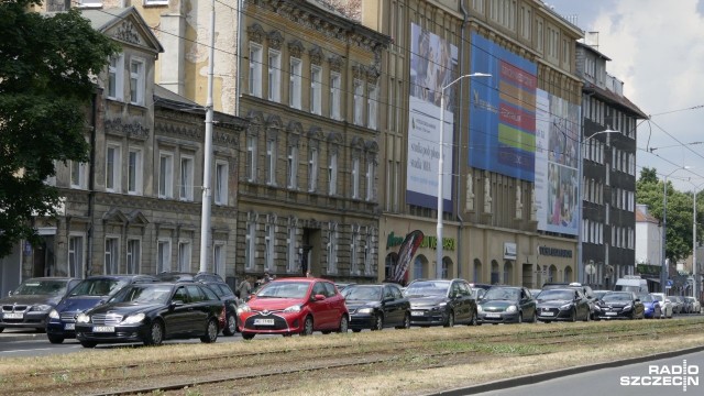 Aleja Wojska Polskiego oraz dochodzące do niej ulice Piotra Skargi, Wawrzyniaka i Mickiewicza są zakorkowane.