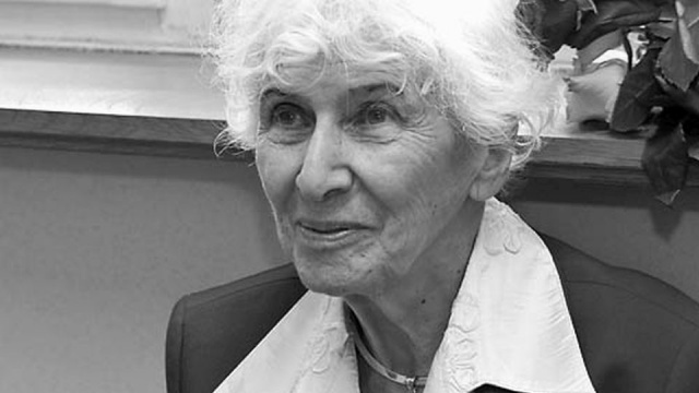 Zmarła Joanna Kulmowa, poetka, pisarka, dramaturg i tłumaczka, nazywana przez krytyków polską Astrid Lindgren. Miała 90 lat. Informację podała Polska Agencja Prasowa.