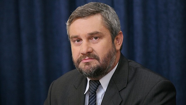Jan Krzysztof Ardanowski będzie nowym ministrem rolnictwa i rozwoju wsi. Poseł Prawa i Sprawiedliwości powiedział IAR, że przyjął propozycję premiera Mateusza Morawieckiego. W środę ma zostać powołany na nowe stanowisko. Jego poprzednik Krzysztof Jurgiel w poniedziałek podał się do dymisji z powodów osobistych.