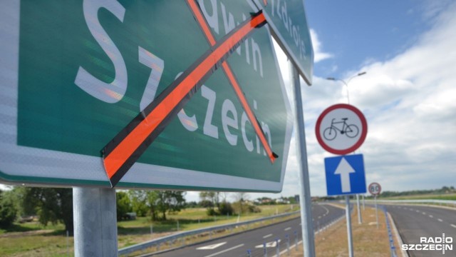 Trzeci etap obwodnicy Kołobrzegu budowanej w ramach drogi ekspresowej S6 będzie otwarty na początku lipca.