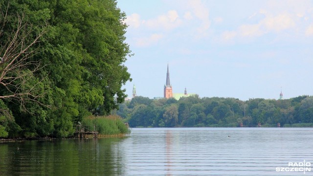 W Szczecinie nie zabraknie wody, nawet tej do podlewania ogródków - zapowiedział w audycji Radio Szczecin na Wieczór Tomasz Makowski z Zakładu Wodociągów i Kanalizacji w Szczecinie.