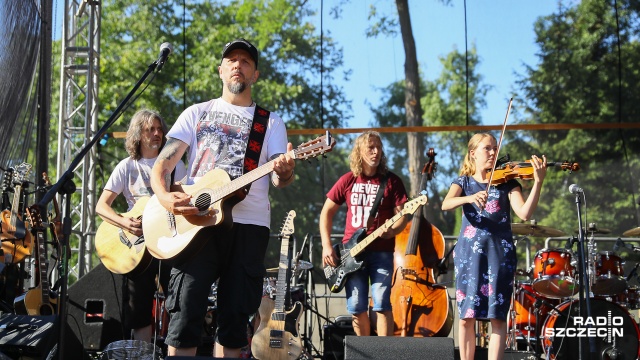 Arka Noego i Siewcy Lednicy to gwiazdy Jarmarku św. Piotra i Pawła. Coroczna impreza rozpoczęła się po godzinie 18.00 przy parafii w Podjuchach.