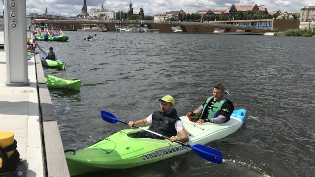 Przepłynęli ponad 750 kilometrów, żeby zebrać pieniądze dla chorego na porażenie mózgowe 12-letniego Sławka.