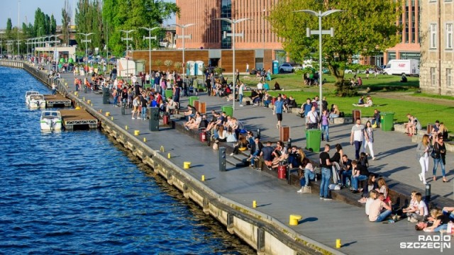 Służby po weekendzie na bulwarach: pijący alkohol zdali egzamin