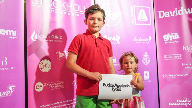 Szczecinianie urządzili licytację oraz pokaz mody w restauracji Słody. Wszystko to dla 32-letniej Agaty Turek, która na początku roku miała wylew i została wprowadzona przez lekarzy w stan śpiączki farmakologicznej. Koszt kilkumiesięcznej rehabilitacji to około 100 tysięcy złotych.