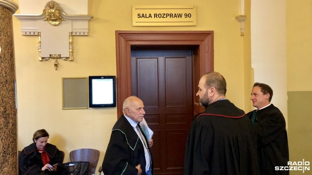 Jeszcze w czwartek poseł Stanisław Gawłowski wyjdzie na wolność - powiedział mecenas Włodzimierz Łyczywek, obrońca parlamentarzysty. Po godzinie 11 zakończyło się posiedzenie sądu, na którym został odrzucony wniosek Prokuratury Krajowej o to, aby poseł PO został w izolacji do czasu rozstrzygnięcia zażalenia prokuratury.