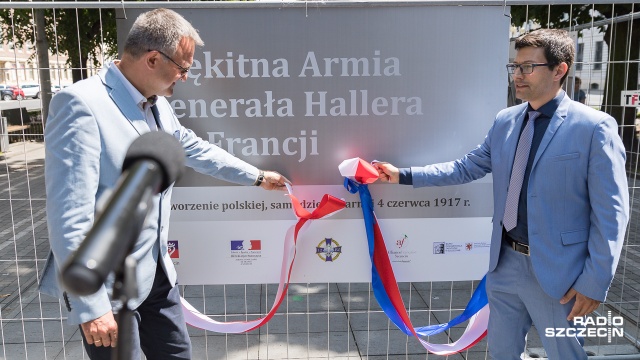 Wystawę Błękitna Armia gen. Hallera we Francji można podziwiać od soboty w szczecińskiej Alei Kwiatowej. Liczy ona 29 wielkoformatowych plansz.