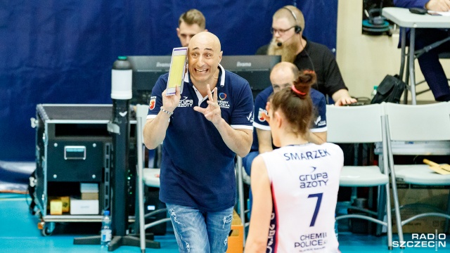 Marcello Abbondanza w nowym sezonie nadal będzie szkoleniowcem siatkarek Chemika Police.