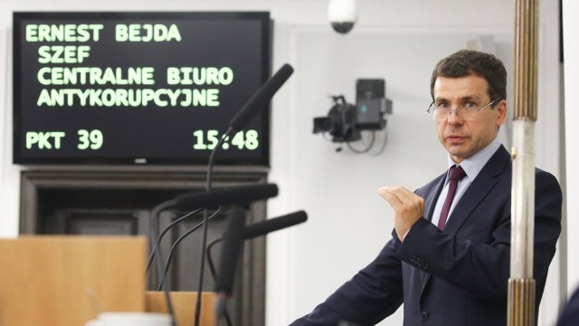 Część raportów po audycie w spółkach Skarbu Państwa została przekazana rządowi - poinformował szef Centralnego Biura Antykorupcyjnego. Ernest Bejda przedstawił w czwartek przed Senatem sprawozdanie z działalności biura w 2017 roku. Szef CBA odpowiadał też na pytania senatorów.