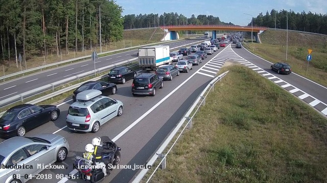 Spore korki utworzyły się w sobotę rano na zachodniopomorskich trasach, zwłaszcza w kierunku nadmorskim.