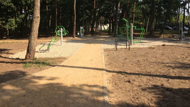 Chodzi o miejsce u zbiegu ulic Litewskiej i Klonowica. Pozostało jeszcze posianie trawy oraz posadzenie dodatkowych drzew i krzewów.