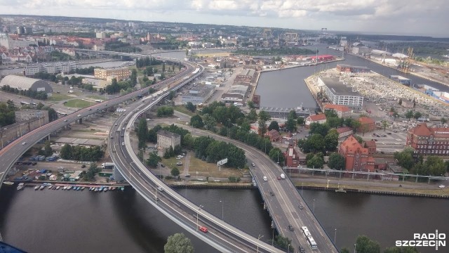 Poważnie kłopoty czekają na zmotoryzowanych na ulicach w pobliżu Urzędu Wojewódzkiego, Mostu Długiego i Wyspy Grodzkiej. Powody są trzy: organizacja Pyromagic, imprezy Szczecin Live Music 2018 i remont Trasy Zamkowej. Część ulic już jest zamknięta.