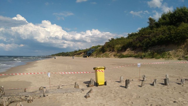Trzeba będzie ewakuować nie tylko plażę na odcinku od Podczela aż za molo, ale również samo osiedle. W morzu niedaleko Kołobrzegu odnaleziono trzy ogromne bomby z czasów II wojny światowej.