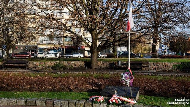 Po trzech latach szczecińska prokuratura zajęła się sprawą zbezczeszczenia krzyża na placu Grunwaldzkim.