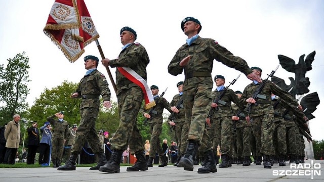 O godz. 10 rozpocznie się uroczysty apel przy Pomniku Czynu Polaków w Szczecinie. To w ramach przypadającego w środę Święta Wojska Polskiego.