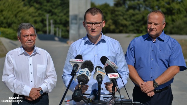 Mamy program i dotrzymujemy słowa - mówili w czwartek politycy Prawa i Sprawiedliwości. Podczas konferencji prasowej w Szczecinie zaprezentowali pięć priorytetowych założeń dla województwa zachodniopomorskiego.