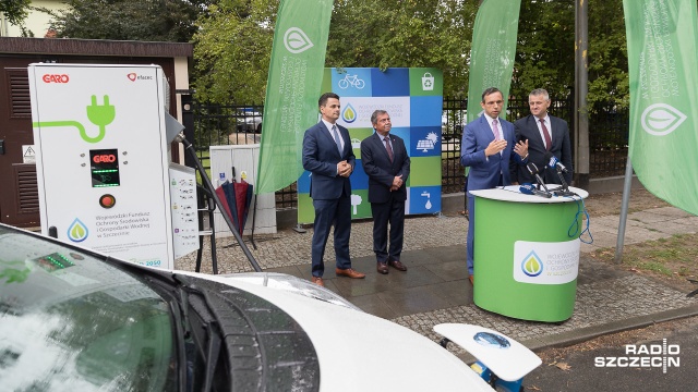 Do 20 procent dofinansowania na zakup samochodu elektrycznego - to w ramach rządowego programu Czyste Powietrze. Już niedługo ruszą cykliczne spotkania, na których można będzie się dowiedzieć m.in. jak poprawnie wypełnić wniosek.