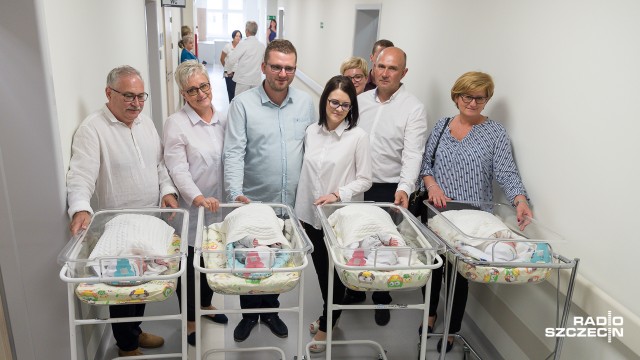 Czworaczki ze Szczecina są już w domu z rodzicami. Amelka, Zosia, Staś i Franek przyszli na świat pod koniec czerwca w szczecińskich Zdrojach.