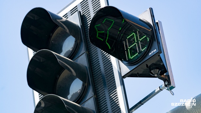 Zarząd Dróg i Transportu Miejskiego zainstalował na szczecińskim Placu Szyrockiego 24 liczniki odmierzające czas do zmiany światła.