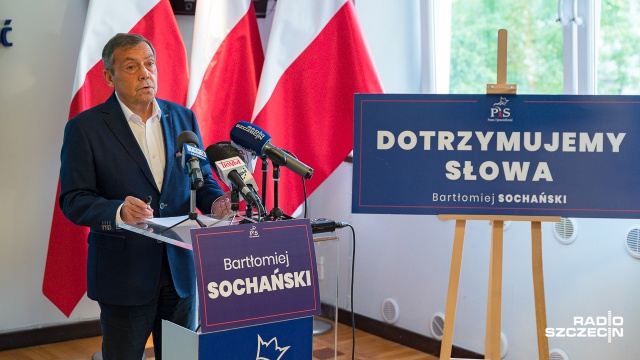 Szczecinowi grozi zapaść komunikacyjna - alarmuje kandydat na prezydenta miasta Bartłomiej Sochanski, którego popiera Prawo i Sprawiedliwość.