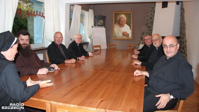 Biskupi z Danii, Norwegii, Finlandii, Islandii i Szwecji przyjechali do Szczecina. To w ramach pierwszego w Polsce, historycznego posiedzenia Konferencji Episkopatu Krajów Nordyckich, które potrwa do poniedziałku w domu rekolekcyjnym pw. św. Józefa na Golęcinie.
