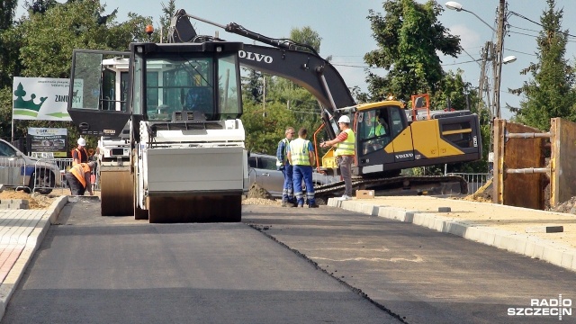 Dobiega końca pierwszy etap prac remontowych drogi powiatowej z Przecławia do Warzymic. Od piątku rozpocznie się etap drugi tej inwestycji. Tym samym nastąpi także zmiana organizacji ruchu w rejonie pętli autobusowej linii numer 81.
