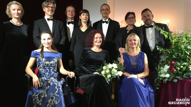 IX Letni Festiwal Wędrowny Na Gotyckim Szlaku odbywa w Jasienicy i Nowym Warpnie. Festiwal jest spotkaniem w zabytkowych, gotyckich kościołach oraz zwiedzaniem ich okolic. W sobotę szlak poprowadził ze Szczecina przez Jasienicę do Nowego Warpna.