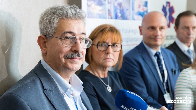 Lekarze ze szpitala przy ul. Arkońskiej w Szczecinie przygotowują się do równoczesnego przeszczepu płuc i wątroby. Do tej pory w tym samym czasie transplantowali tylko nerki oraz wątroby.