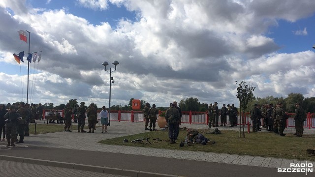 Widowisko historyczne Orły nad Driel, pokazy pojazdów wojskowych, koncerty - to wszystko w sobotę na nabrzeżu w Gryfinie.