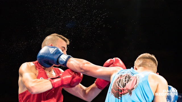Pięściarze Skorpiona zapewnili sobie udział w finałowej rywalizacji Ekstraligi Boksu Olimpijskiego i będą walczyć o drużynowe Mistrzostwo Polski. Szczecinianie pokonali u siebie drużynę Wielkopolski 14:10 w przedostatniej kolejce fazy grupowej tych rozgrywek.