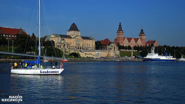 Kłopoty z przejazdem ulicą Wały Chrobrego czekają od wtorku kierowców w Szczecinie. To w związku z przygotowaniami do uroczystej inauguracji roku akademickiego w Akademii Morskiej, która odbędzie się w najbliższą sobotę.