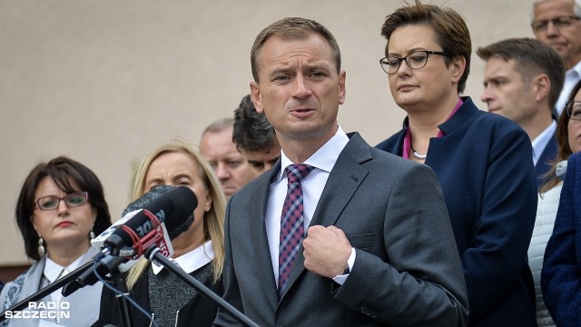 Kandydat Koalicji Obywatelskiej na prezydenta Szczecina Sławomir Nitras zadeklarował na konferencji prasowej, że jeśli zostanie prezydentem wprowadzi do szkół edukację seksualną.