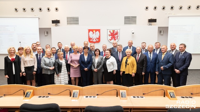 Zmarnowana kadencja, pełna niepowodzeń, których symbolem jest afera melioracyjna kontra czas rozwoju regionu i efektywnego wydawania środków unijnych, czyli na środowej sesji mamy ostatnie przed wyborami starcie radnych zachodniopomorskiego sejmiku.
