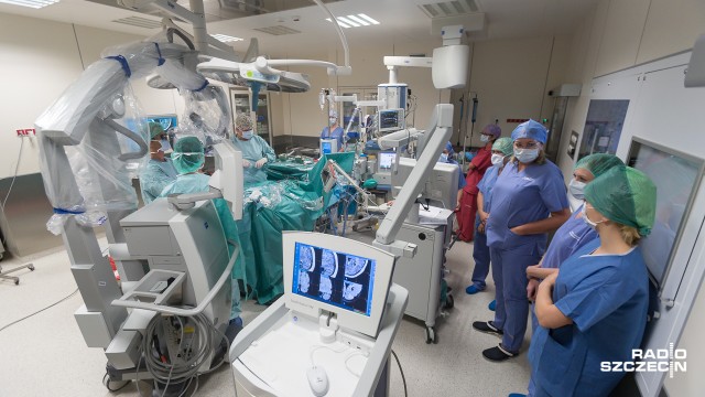 Lekarze ze szpitala w szczecińskich Zdrojach razem z medykami z Kliniki Neurologii Rozwojowej Uniwersyteckiego Centrum Klinicznego w Gdańsku stworzyli Centrum Leczenia Padaczek Lekoopornych. To pierwsza taka jednostka w Polsce. Wszystko po to, by wspólnie leczyć pacjentów, którym nie pomagają leki.