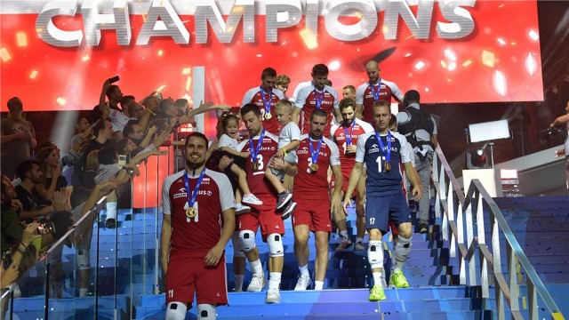 Samolot, którym polscy siatkarze mieli wrócić do kraju, został uszkodzony w Mediolanie. Po naszych zawodników zostanie wysłana maszyna zastępcza.