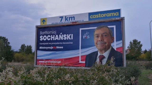 Miały trafić na ulice Szczecina, znalazły się w województwie lubuskim. Mowa o billboardach Bartłomieja Sochańskiego, kandydata na prezydenta Szczecina.