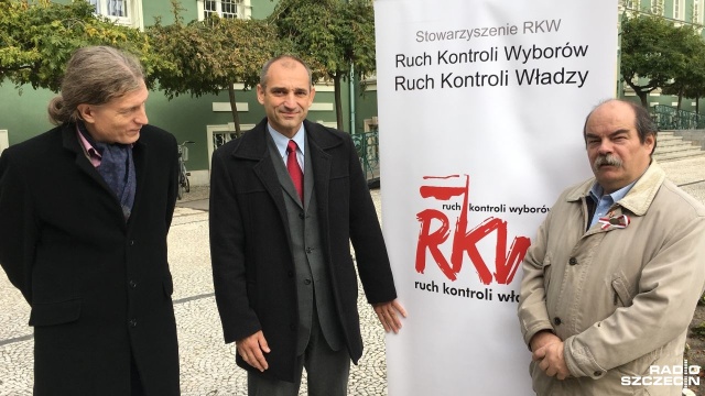 Ruch Kontroli Wyborów - Ruch Kontroli Władzy będzie sprawdzał, jak odbywa się głosowanie w wyborach samorządowych. W województwie zachodniopomorskim stowarzyszenie chce umieścić w komisjach wyborczych 400 mężów zaufania. Aby dopilnować wyborów w całym kraju, trzeba nawet 200 tysięcy wolontariuszy.